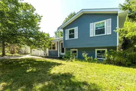 2756 Wellington Dr W, Eau Claire, WI 54703