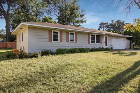 2335 Daniels Ave, Altoona, WI 54720