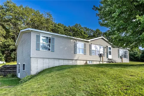 17621 W Bolen Rd, Whitehall, WI 54773