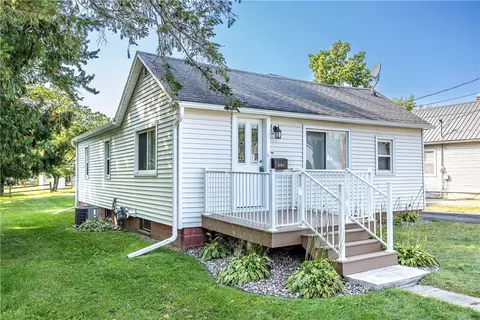 405 S 1st St, Black River Falls, WI 54615
