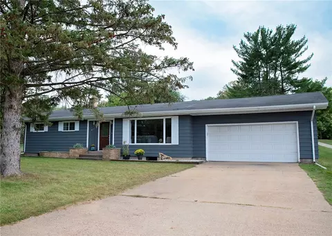 927 Bartlett Ave, Altoona, WI 54720