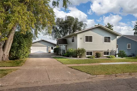 421 E Roosevelt Ave, Fall Creek, WI 54742