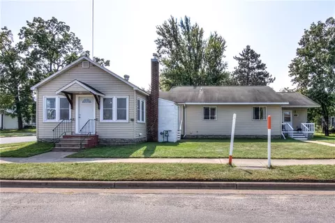 306 W Brown St, Augusta, WI 54722