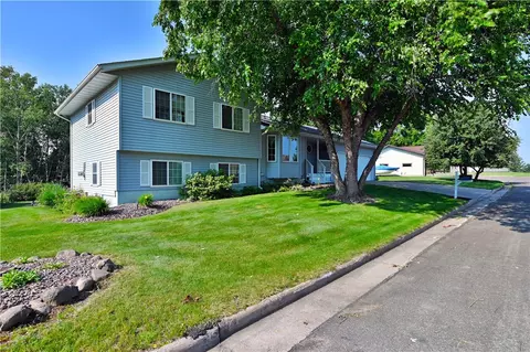 184 Rolling Oaks Dr, Barron, WI 54812