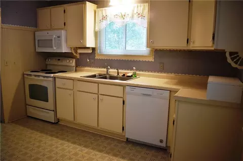 115 E Park Ave, Luck, WI 54853 photo 6