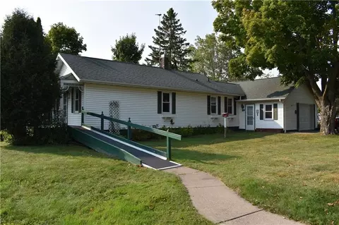 115 E Park Ave, Luck, WI 54853