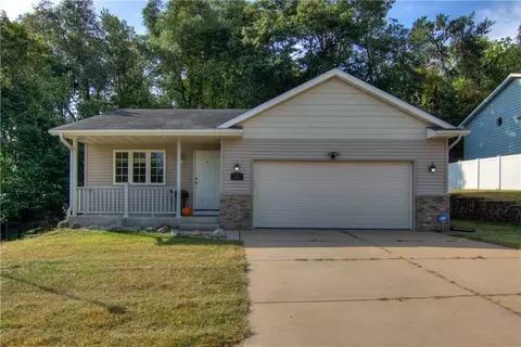 3227 Woodside Ter, Altoona, WI 54720