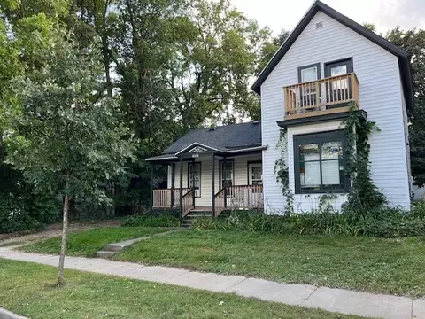 906 Oxford Ave #1, Eau Claire, WI 54703