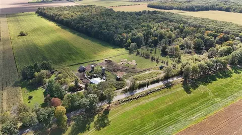 16423 W Metcalf Rd, Stone Lake, WI 54876