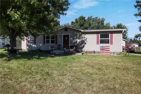 648 W Main St, Mondovi, WI 54755