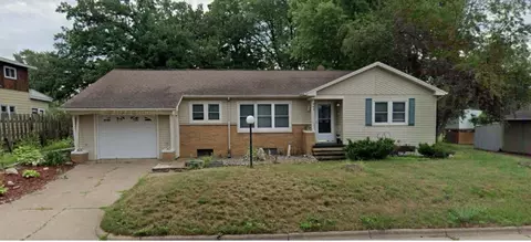 445 Chippewa St, Chippewa Falls, WI 54729