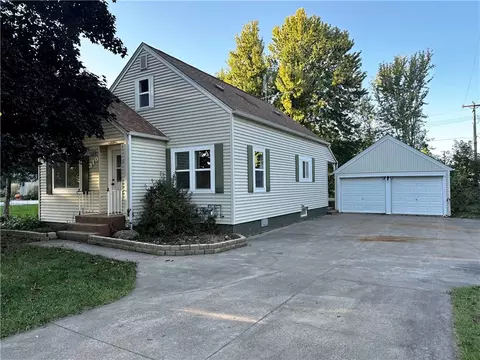 310 W Stanley St, Thorp, WI 54771