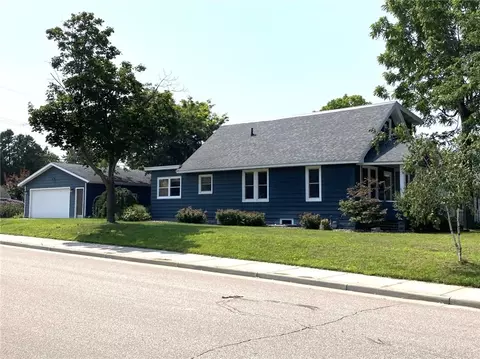 1621 Hogeboom Ave, Eau Claire, WI 54701