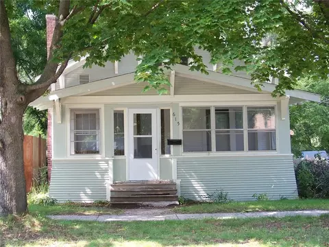615 E 11th St #1, Menomonie, WI 54751
