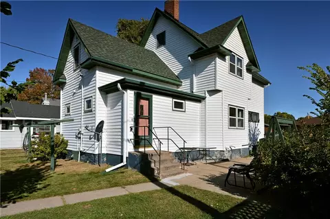 313 Elm St, Spooner, WI 54801 photo 4