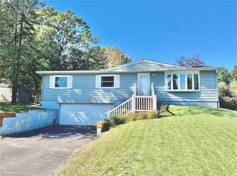 3358 Beverly Hills Dr, Eau Claire, WI 54701