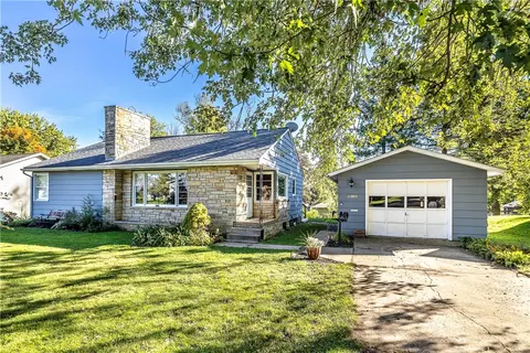 912 Monroe St, Black River Falls, WI 54615
