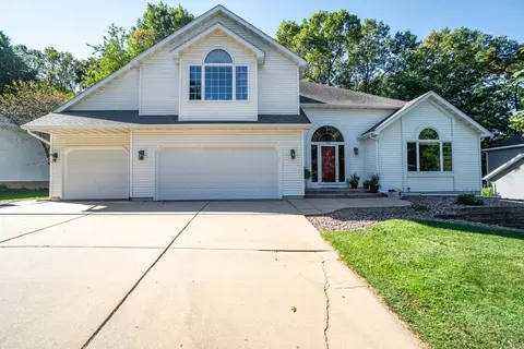 3921 Damon Ct, Eau Claire, WI 54701