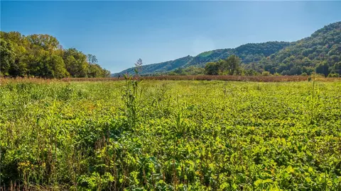 s2326 County Road North, Cochrane, WI 54622