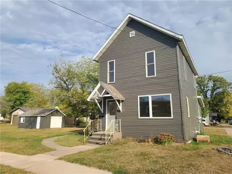 403 W Allen St, Rice Lake, WI 54868