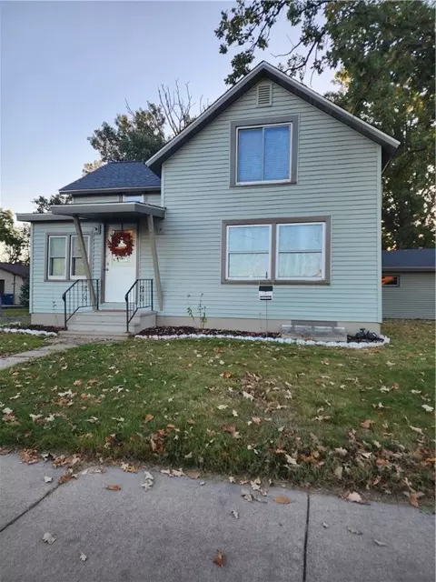 19 S Wisconsin Ave, Rice Lake, WI 54868