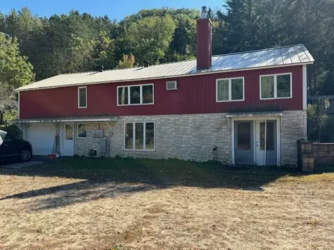 w1656 County Road South, Alma, WI 54610