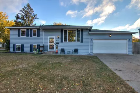 403 S Willson Dr, Altoona, WI 54720