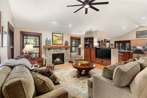 e4485 Pinewood Circle, Eleva, WI 54738 photo 8