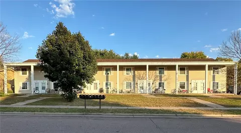 2727 Western Ave #1-8, Eau Claire, WI 54703