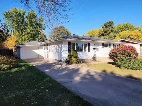 1614 Drury Ave, Eau Claire, WI 54703