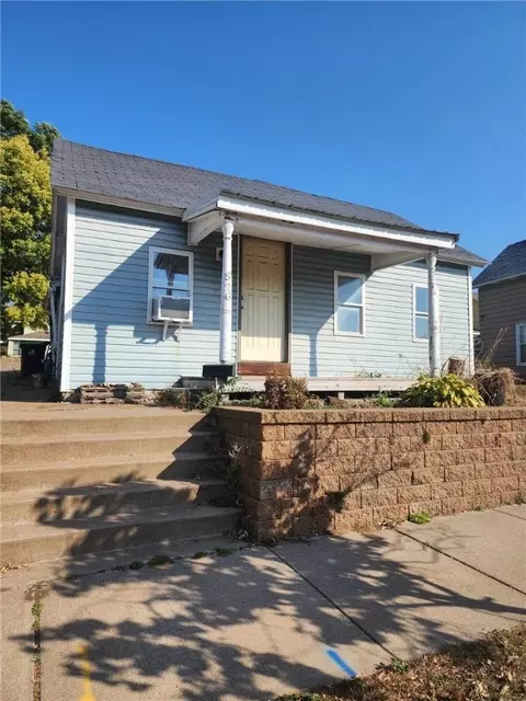 826 Main St, Eau Claire, WI 54701
