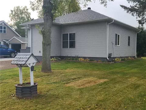 346 Euclid Ave, Barron, WI 54812 photo 4