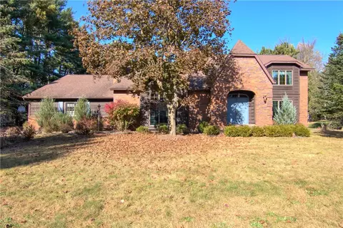 1012 Cummings Ct, Eau Claire, WI 54701