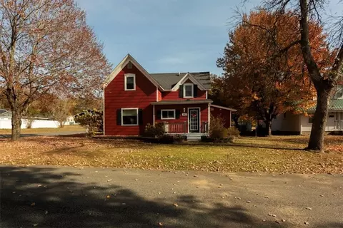1802 11th St E, Menomonie, WI 54751