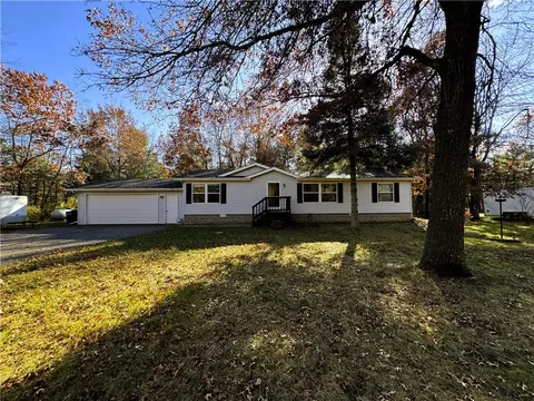 15553 Pine Point Dr, Hayward, WI 54843