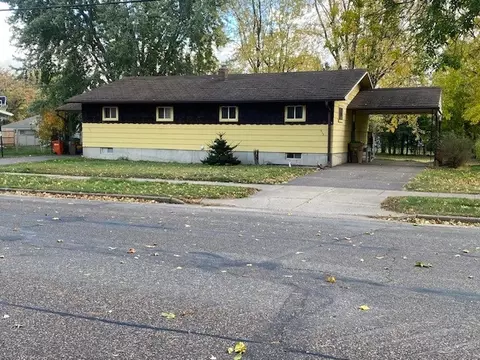 511-513 Bridgewater Ave #1-2, Chippewa Falls, WI 54729