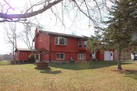 1814 W Church Rd, Star Prairie, WI 54026