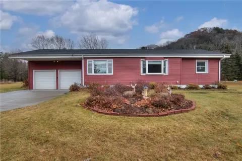 N5798 County Road F, Durand, WI 54736