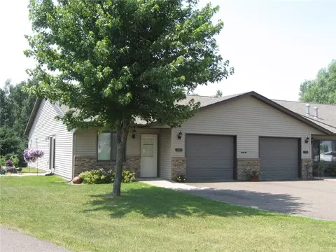 1503 Grissom Dr #4, Eau Claire, WI 54703