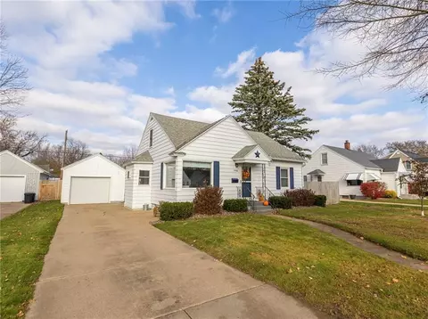 1710 Laurel Ave, Eau Claire, WI 54701