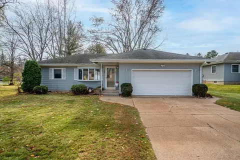 1405 Moholt Dr, Eau Claire, WI 54703