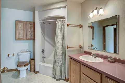 Bath - n50445s3 S Rd St, Eleva, WI 54738 photo 3 of 4