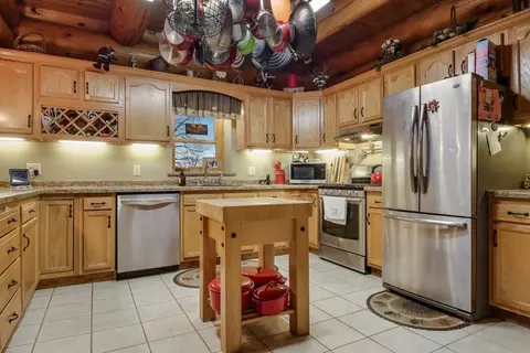 15950 366th St, Stanley, WI 54768 photo 9