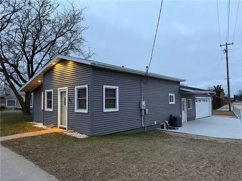 103 S 5th Ave, Strum, WI 54770