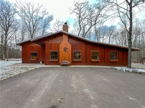 15027 W Oak Rd, Stone Lake, WI 54876