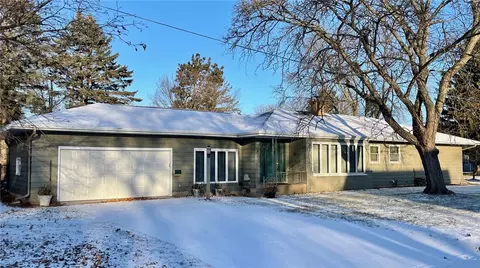 1021 N Shore Dr NE, Menomonie, WI 54751