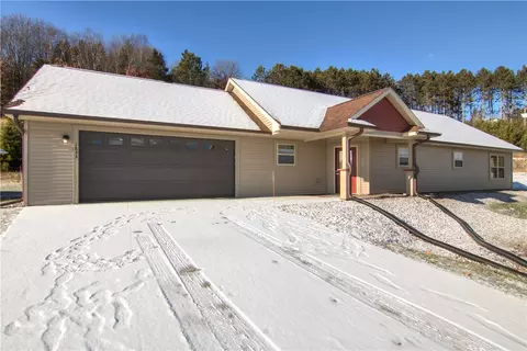 1834 Luke Pl, Chippewa Falls, WI 54729