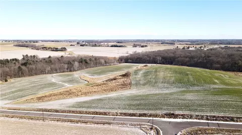 000 Robin Rd, Marshfield, WI 54449