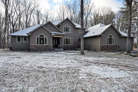1747 25th Ave, Rice Lake, WI 54868
