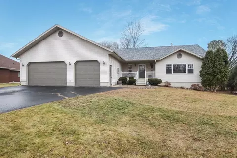 1715 Whitetail Dr, Chippewa Falls, WI 54729